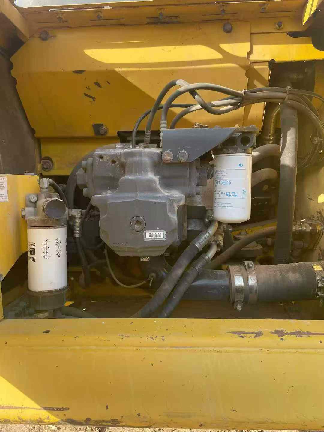 Used Komatsu PC240-11M0 Excavator 2012 Model / 3