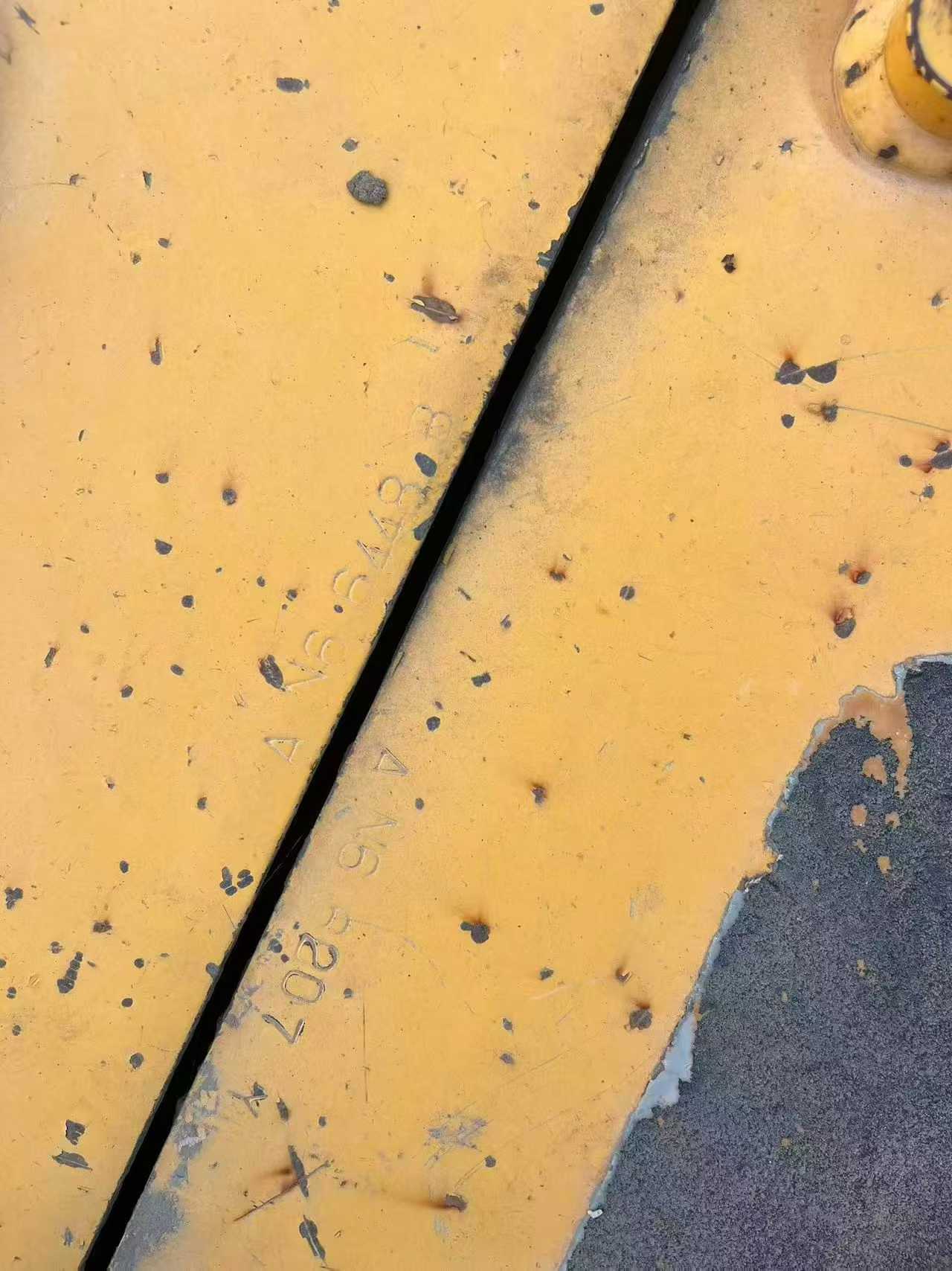 Used Hyundai R225-7 Excavator 2012 Model / 3