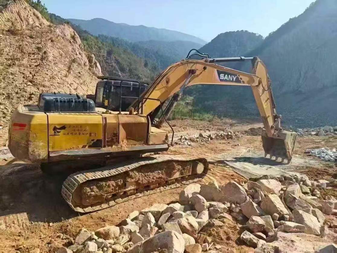 Used Sany SY245H Excavator 2019 Model / 3