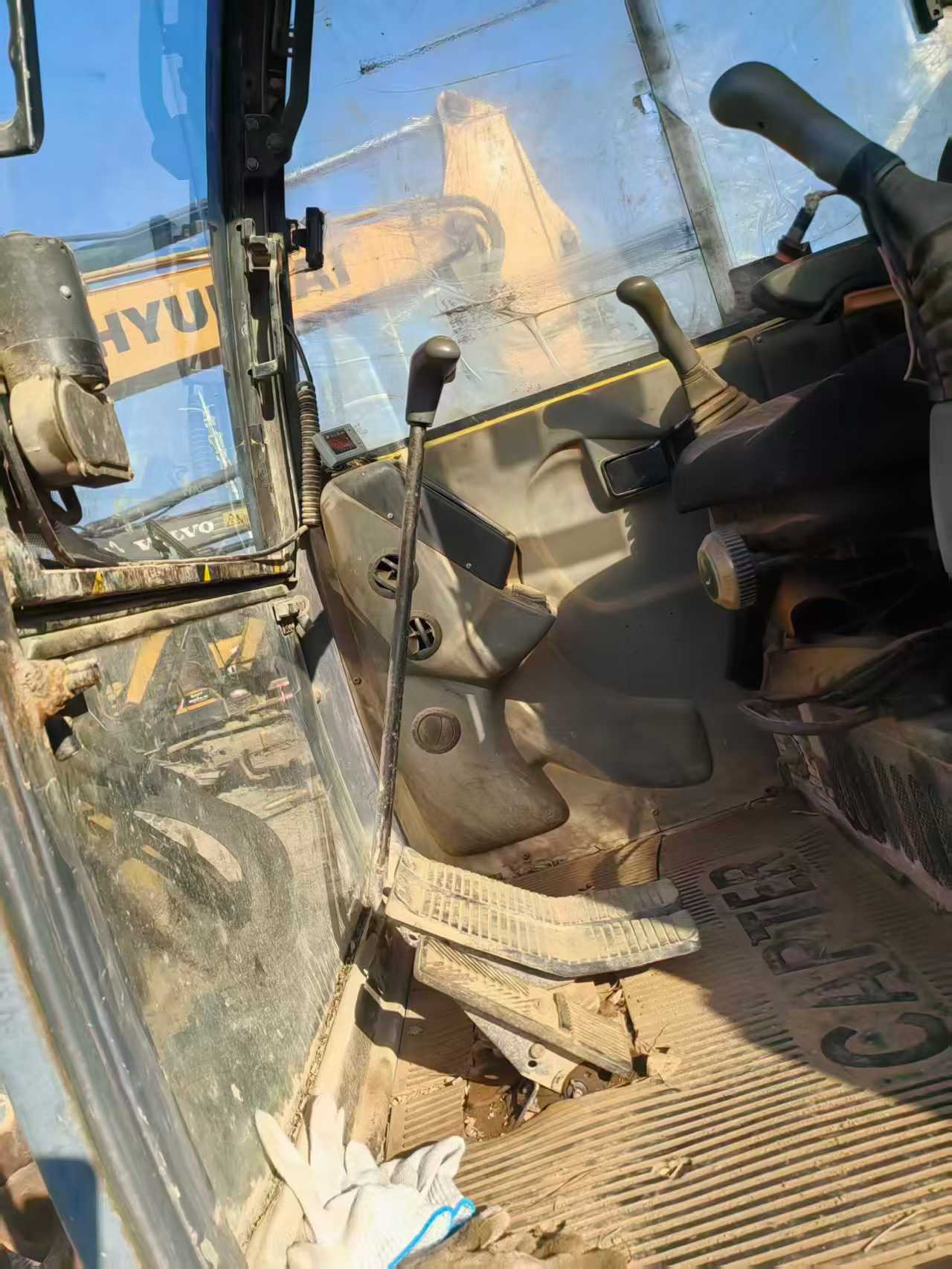 Used Caterpillar CT60 Excavator 2016 Model / 7