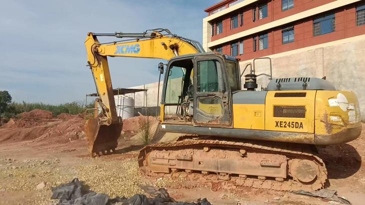 Buy XCMG LW200 Used Excavator / 1