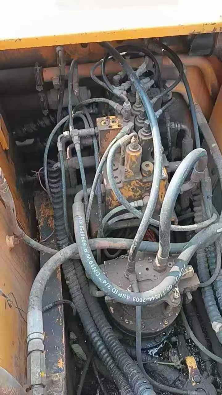 Used Hyundai R110-7 Excavator 2016 Model / 4