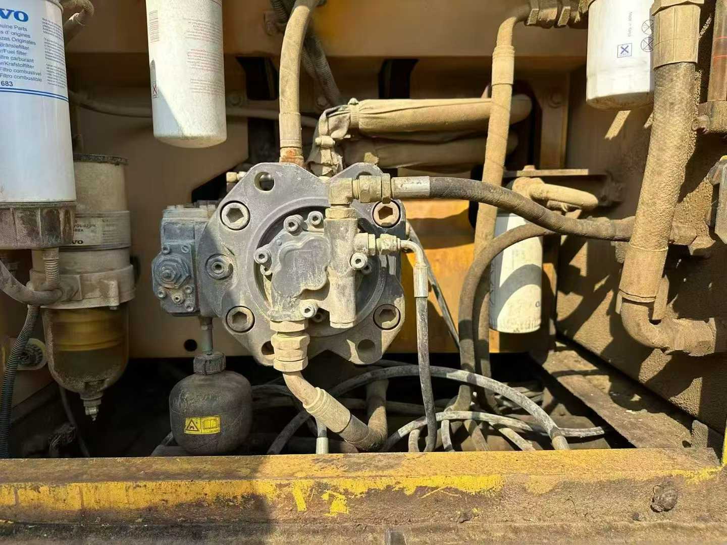 Used Volvo EC240 Excavator 2016 Model / 4