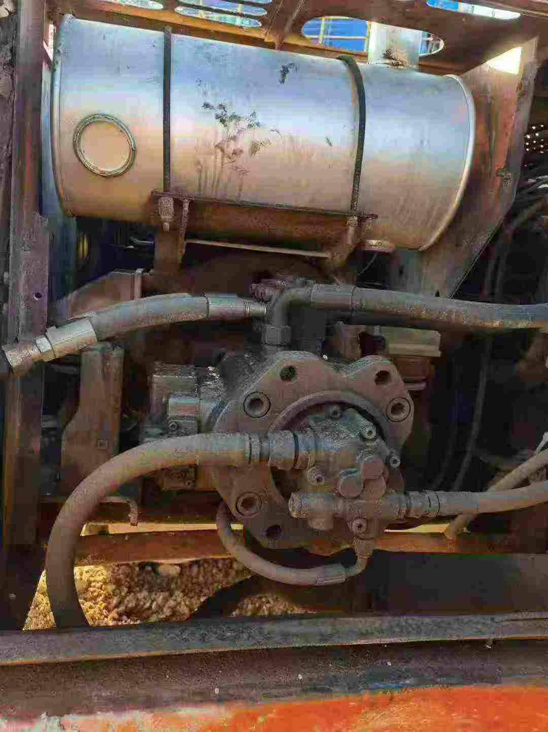 Used Doosan S225 Excavator 2010 Model / 4