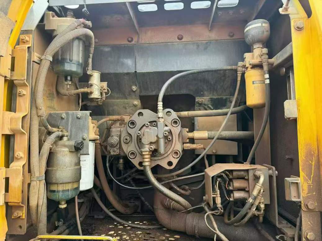 Used Sumitomo SH200A5 Excavator 2016 Model / 5