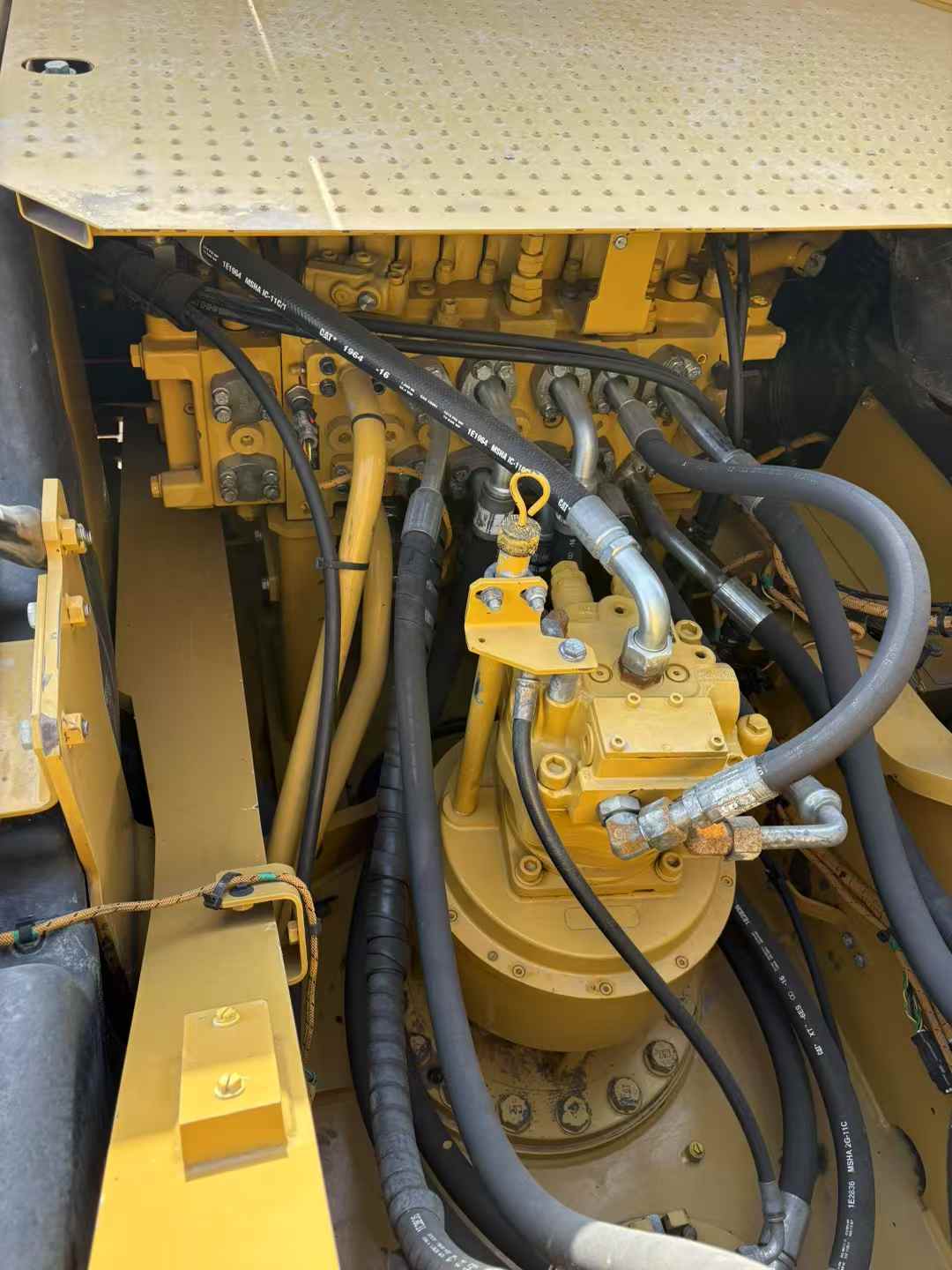 Used Caterpillar 330L Excavator 2020 Model / 6