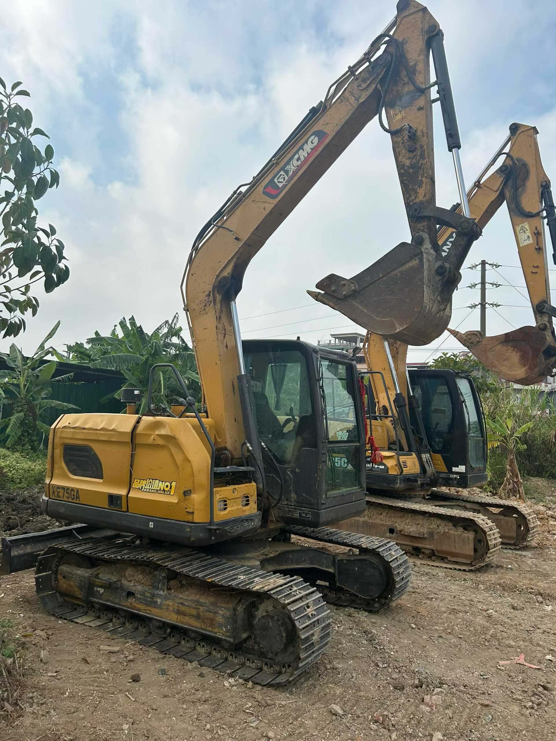 Used XCMG XE75WD Excavator 2024 Model / 3
