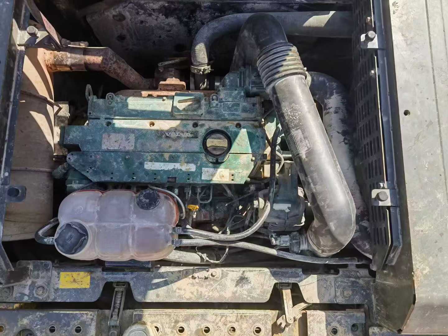 Used Volvo EC200 Excavator 2017 Model / 4