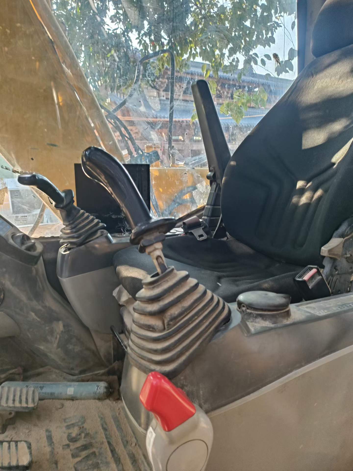 Used Komatsu PC130-8 Excavator 2019 Model / 6