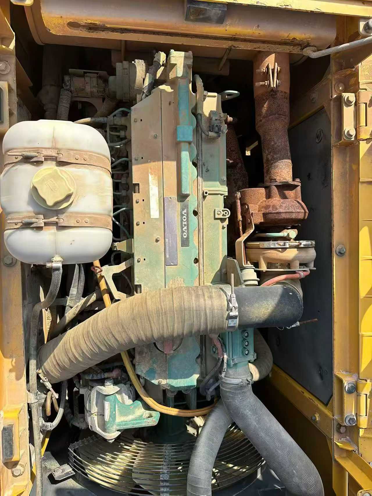 Used Volvo EC240 Excavator 2016 Model / 2