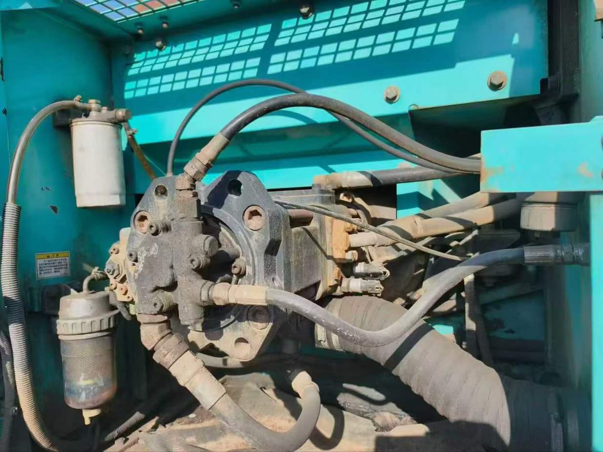 Used Kobelco SK230-6E Excavator 2016 Model / 4