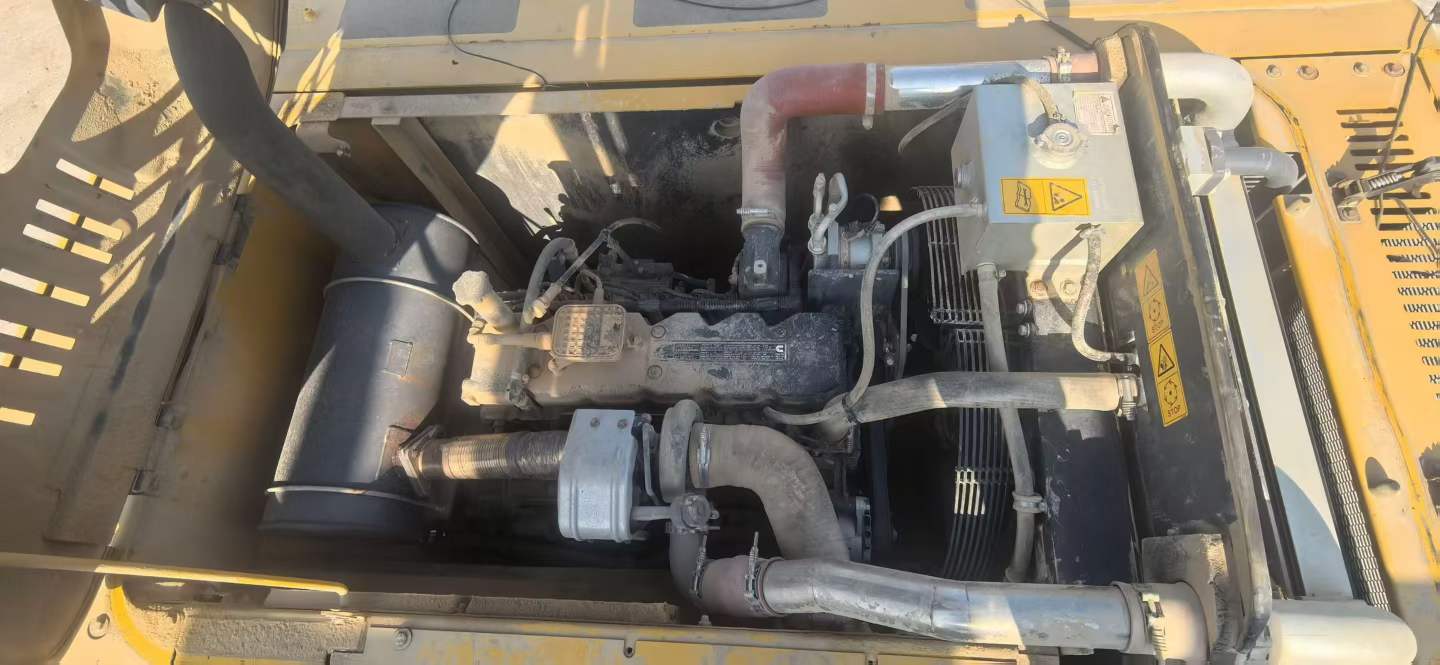 Used XCMG XE310GA Excavator 2021 Model / 4