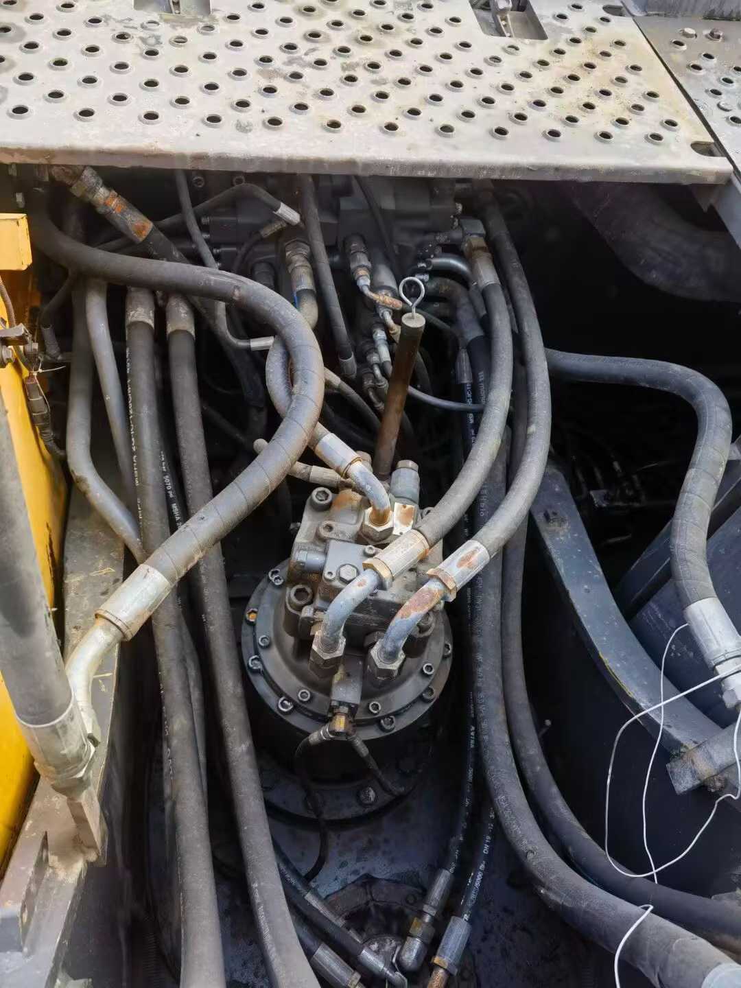 Used Volvo EC200 Excavator 2017 Model / 2