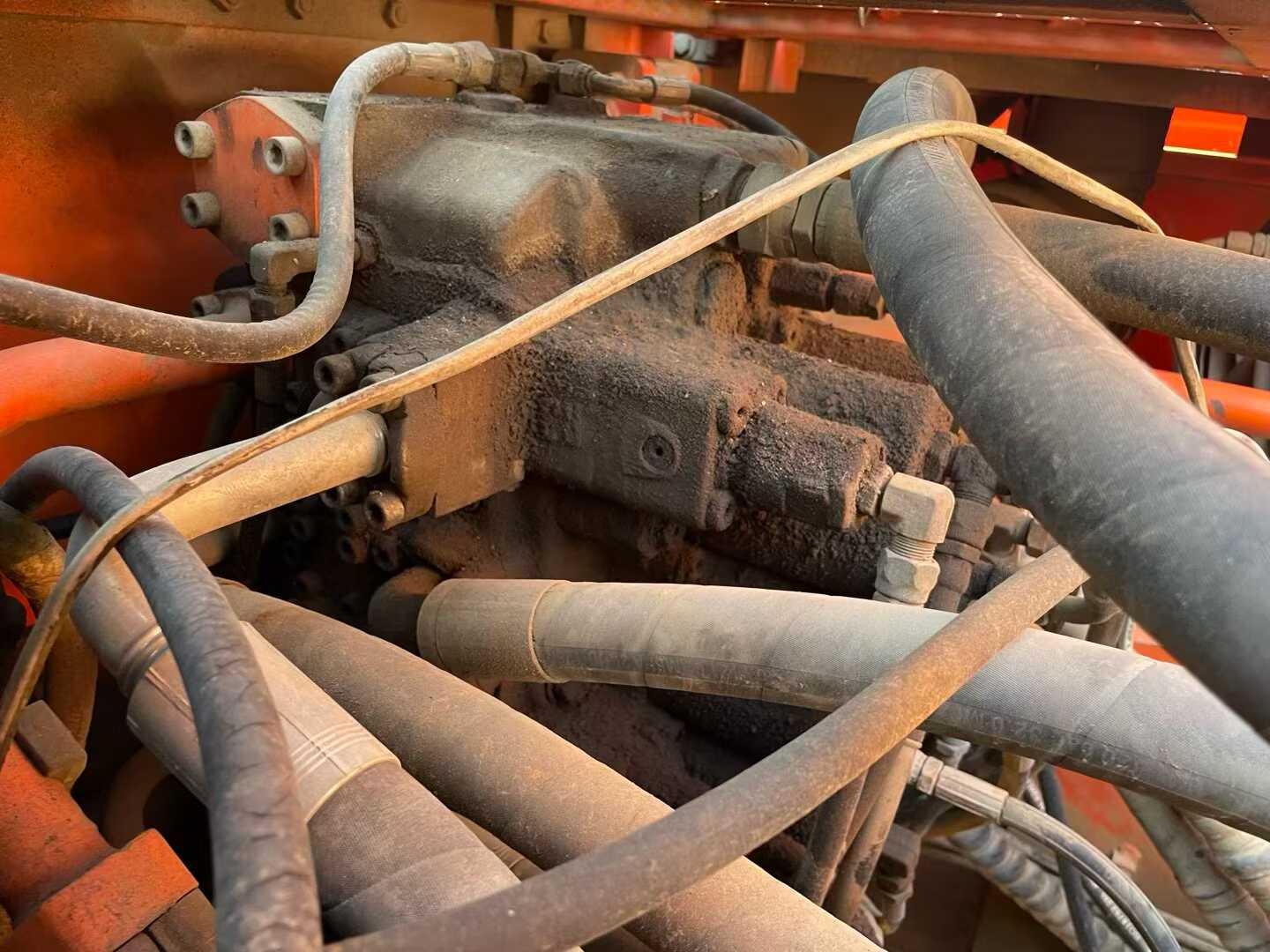 Used Doosan DL300 Excavator 2010 Model / 7