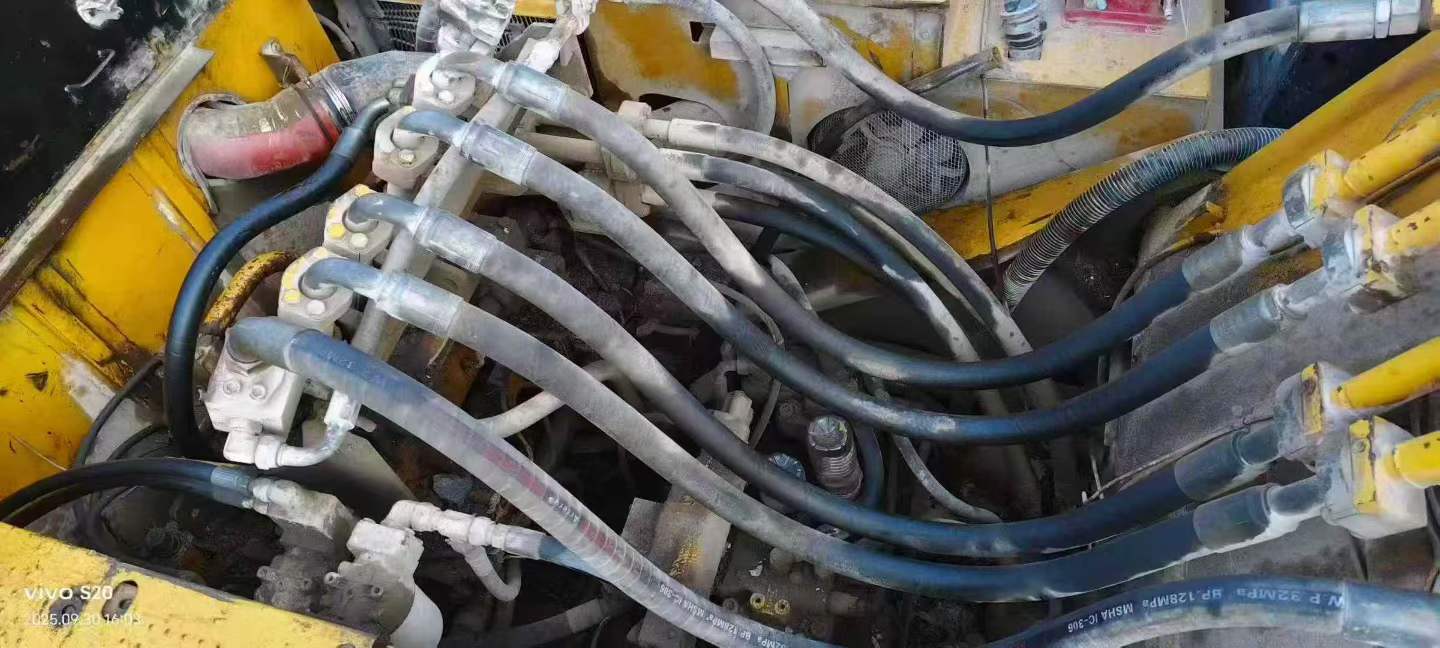 Used Caterpillar 365CL Excavator 2016 Model / 5