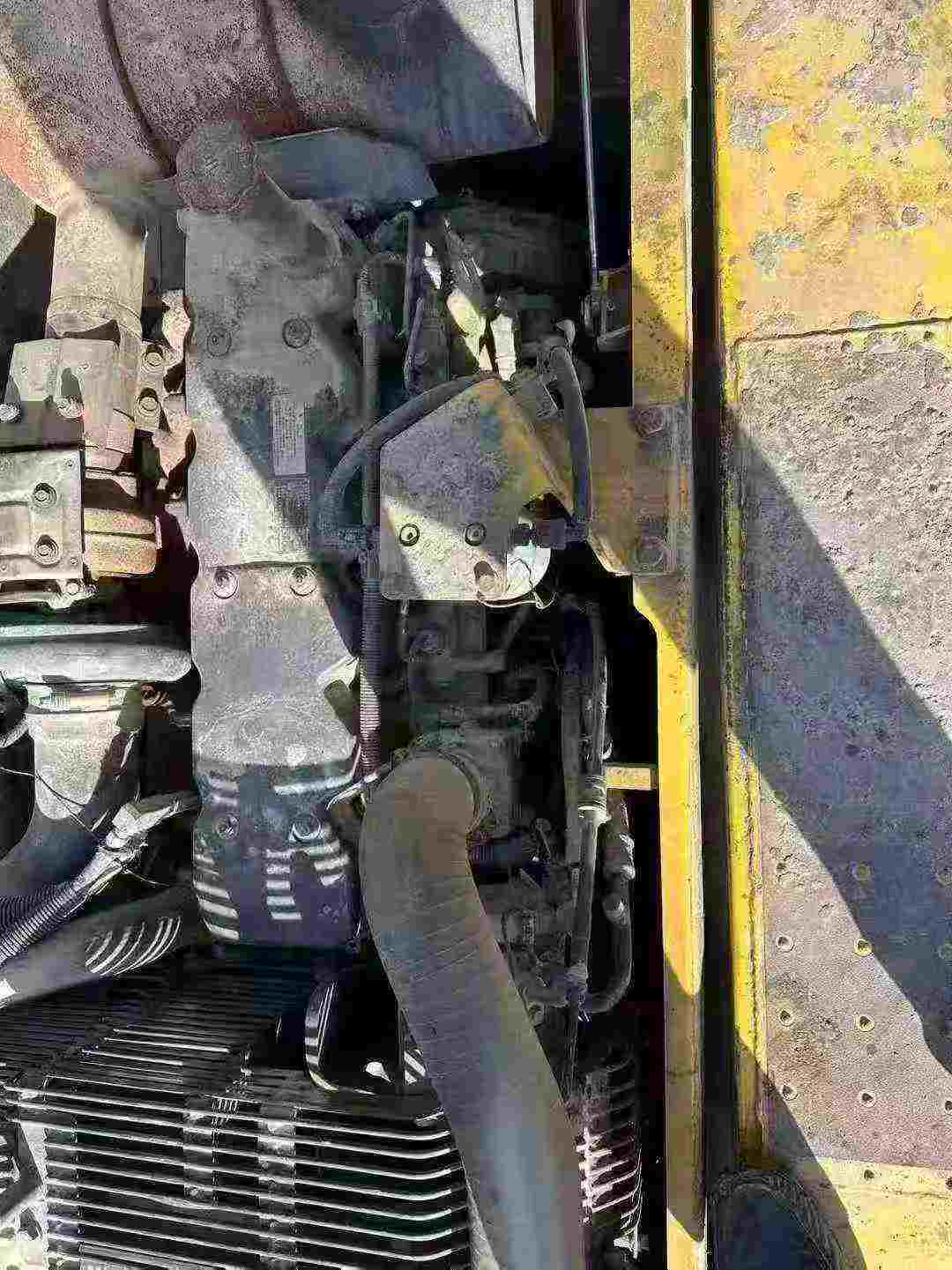 Used Komatsu PC220 Excavator 2021 Model / 3