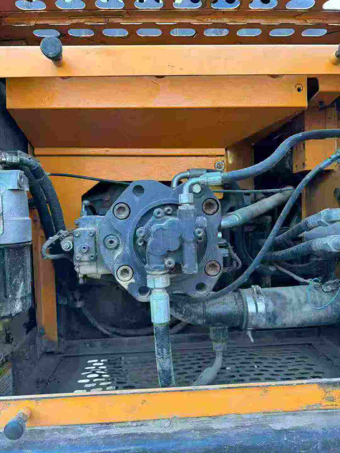 Used Sany SY235C-9 Excavator 2014 Model / 6