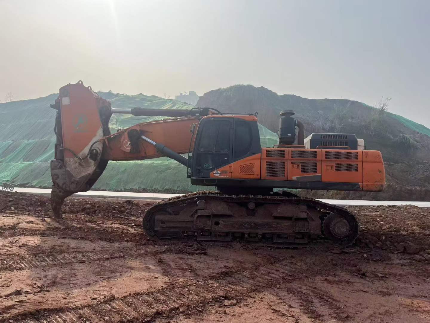 Used Doosan DX500 Excavator 2021 Model / 3