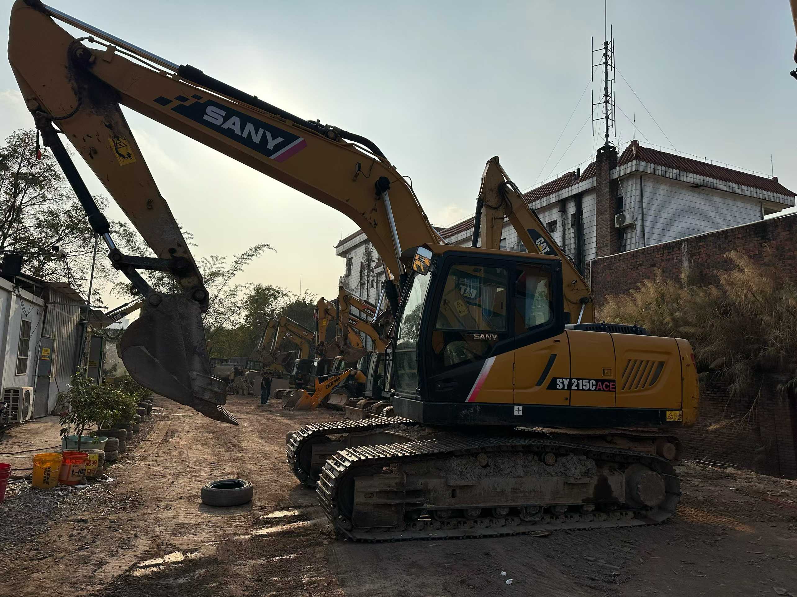 Used Sany SY215W Excavator 2021 Model / 3