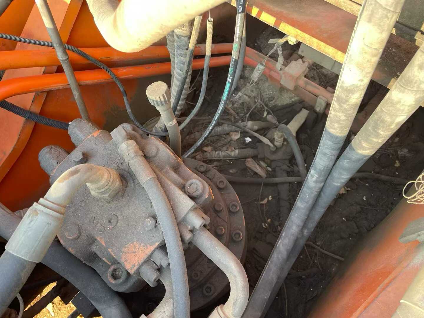 Used Doosan DL300 Excavator 2010 Model / 8