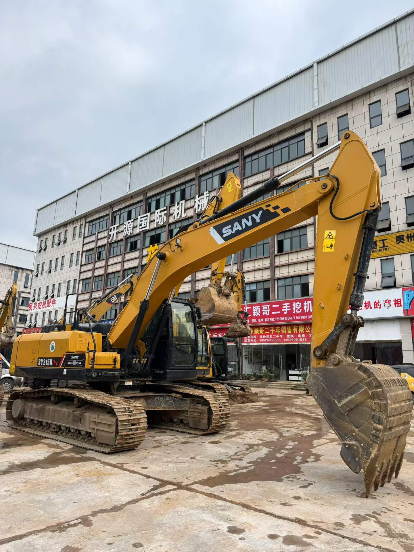 Used Sany SY215W Excavator 2021 Model / 3