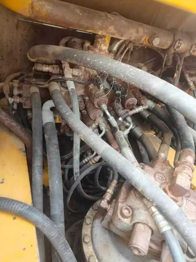 Used Kato HD820V Excavator 2016 Model / 7