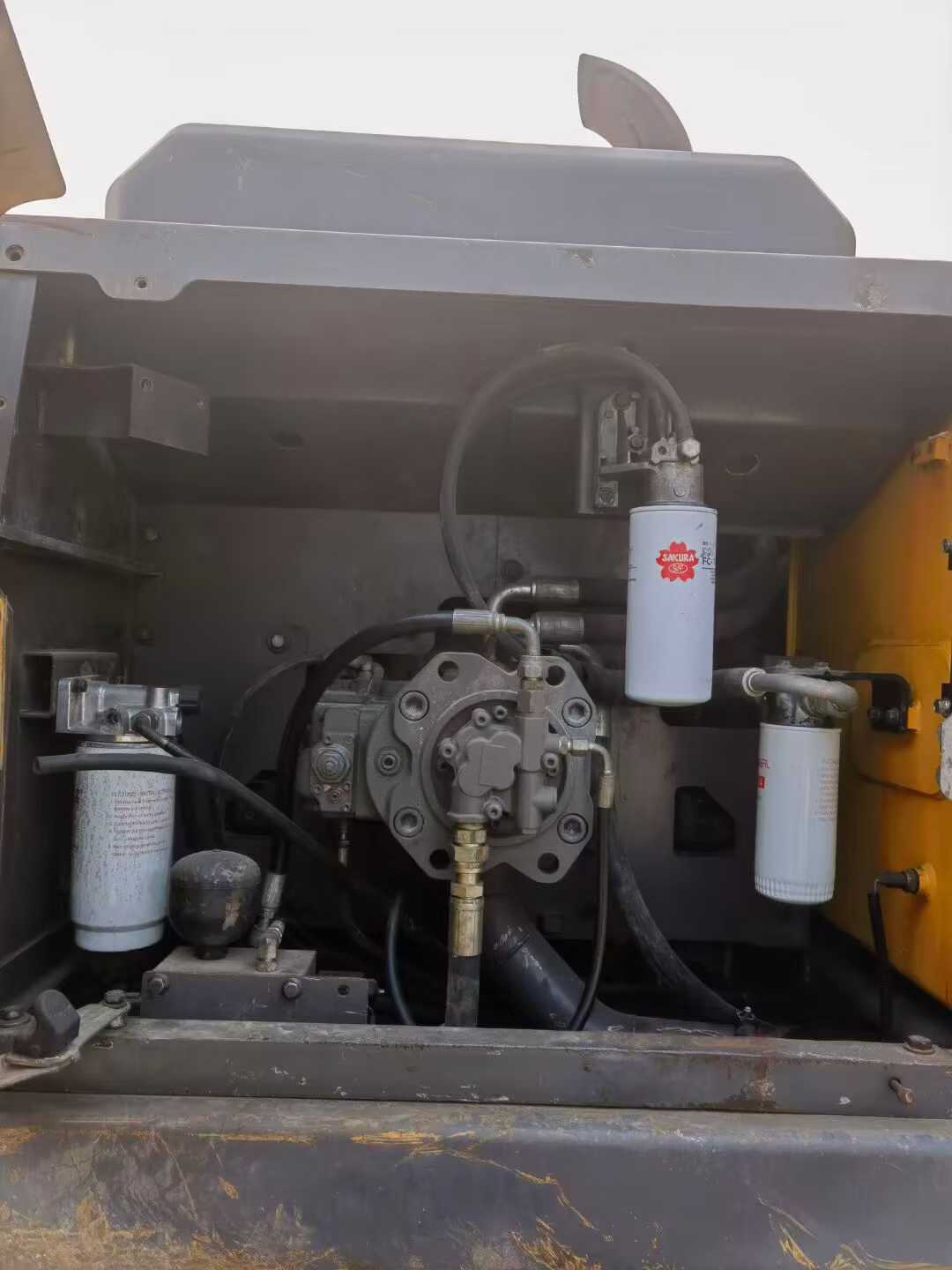 Used Volvo EC200 Excavator 2017 Model / 3