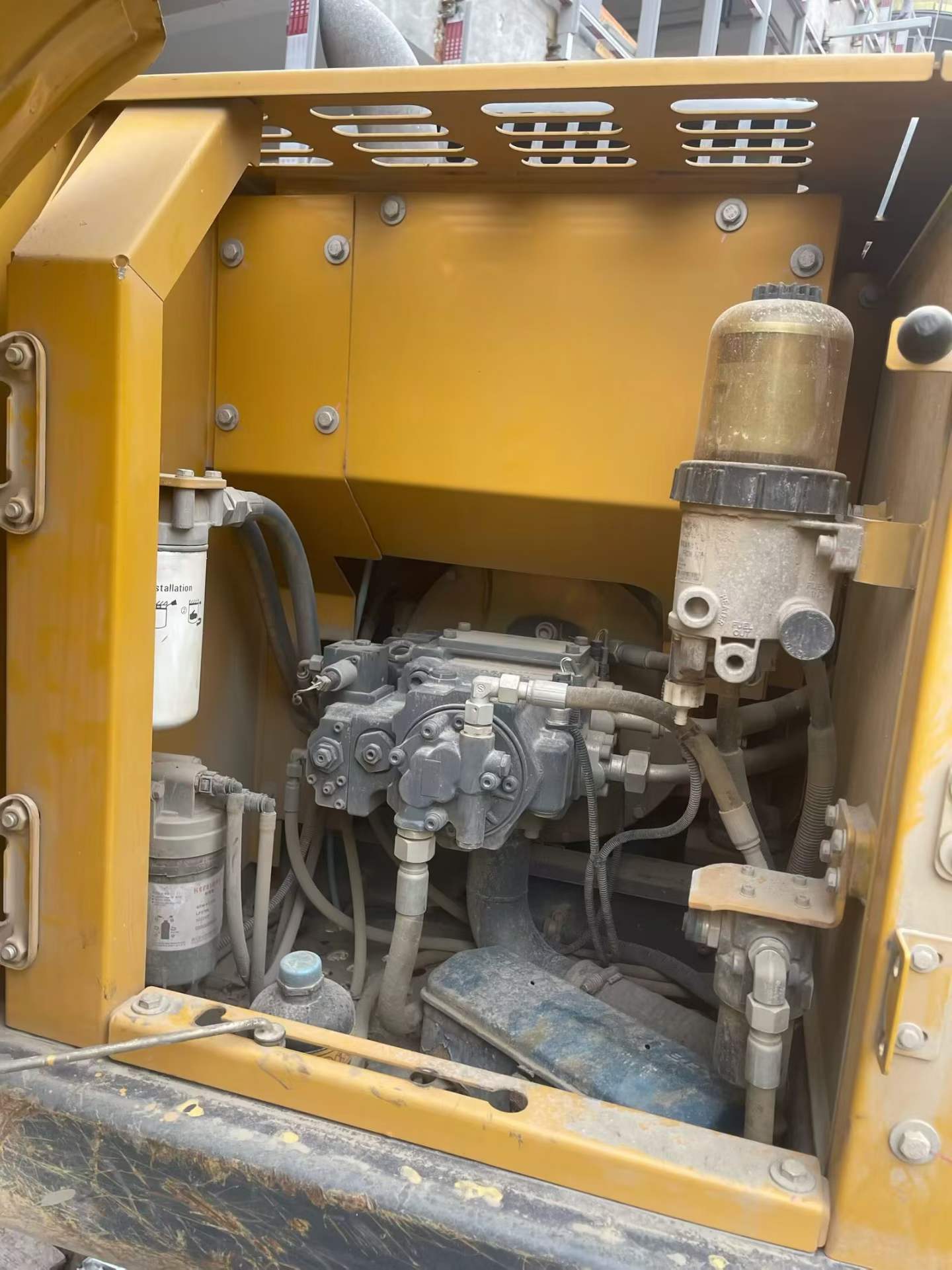 Used XCMG XE18 Excavator 2021 Model / 4