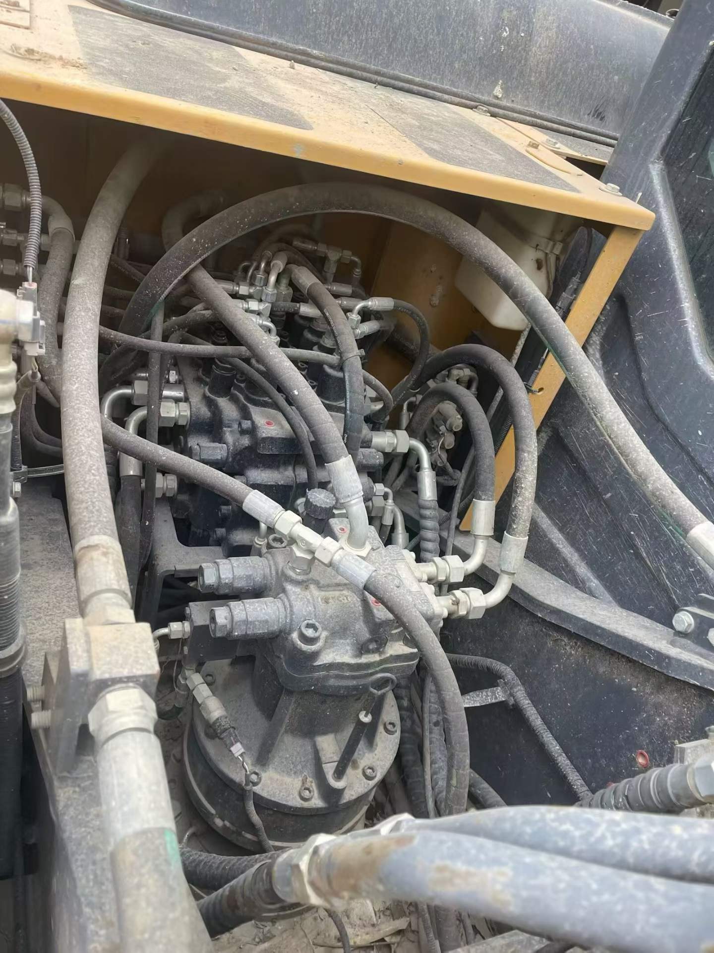 Used XCMG XE18 Excavator 2021 Model / 5