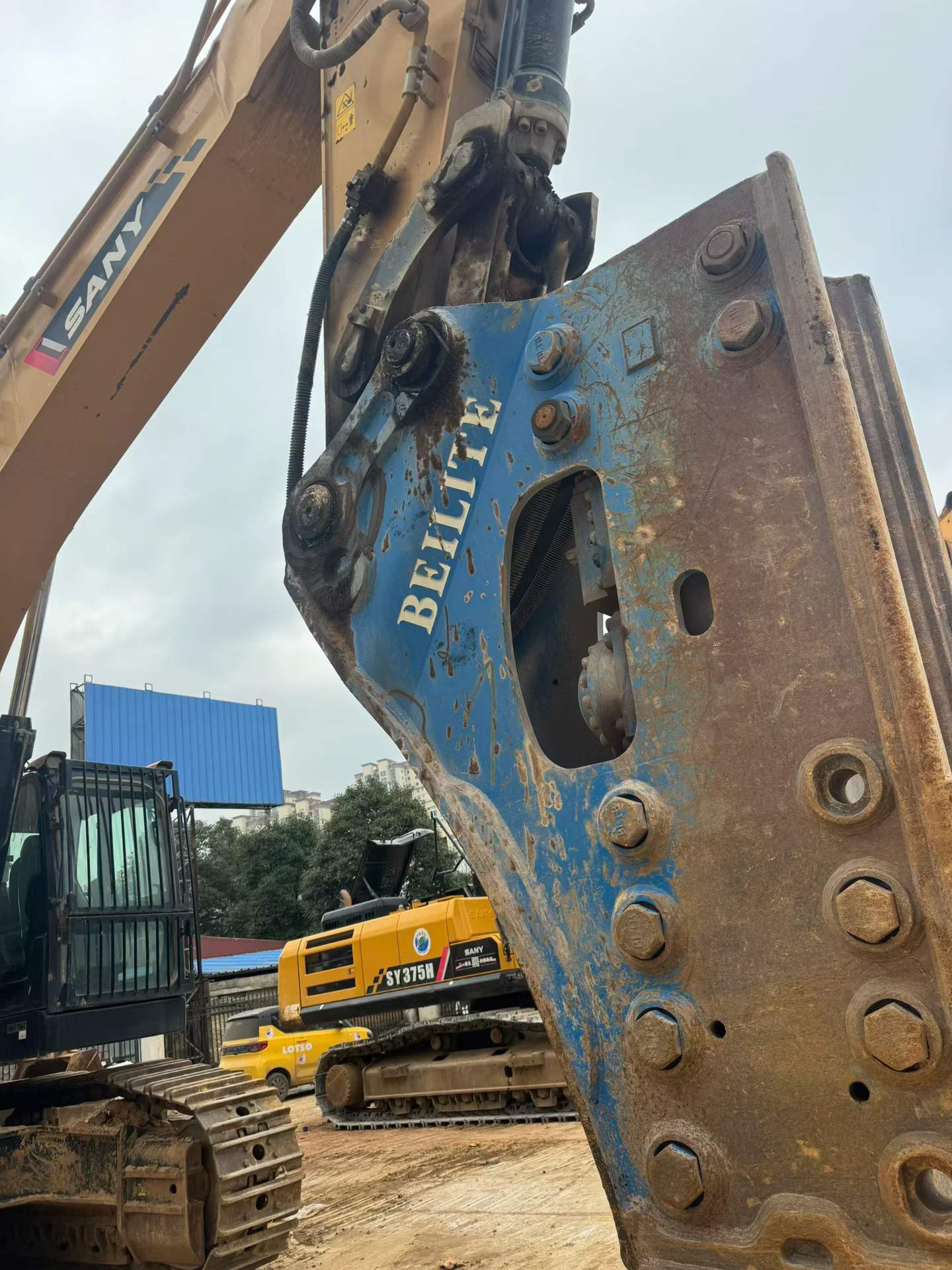 Used Sany SY650H Excavator 2023 Model / 4