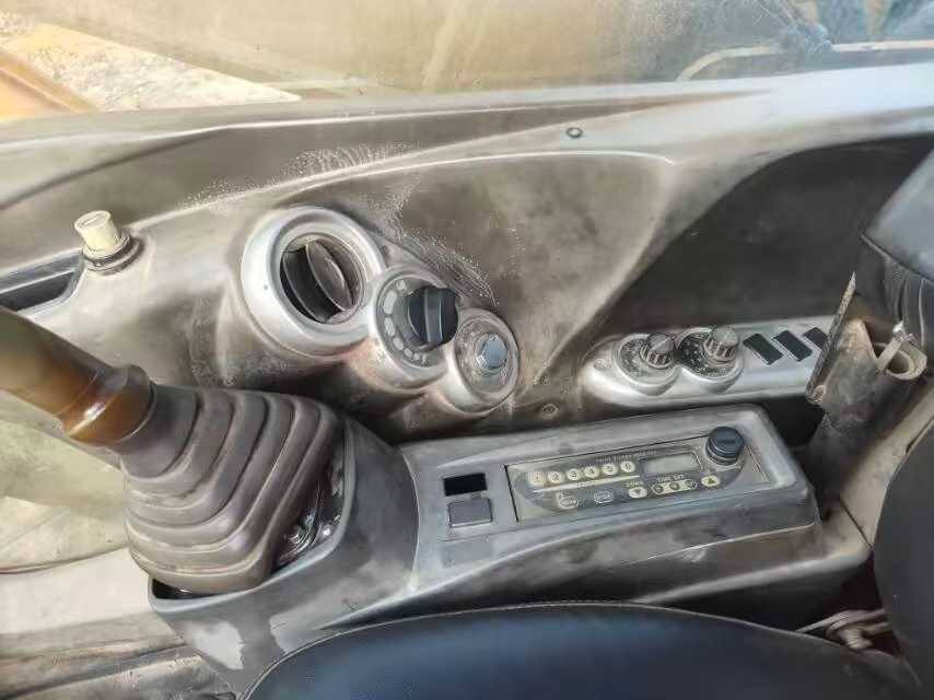 Used Kato HD820V Excavator 2016 Model / 5