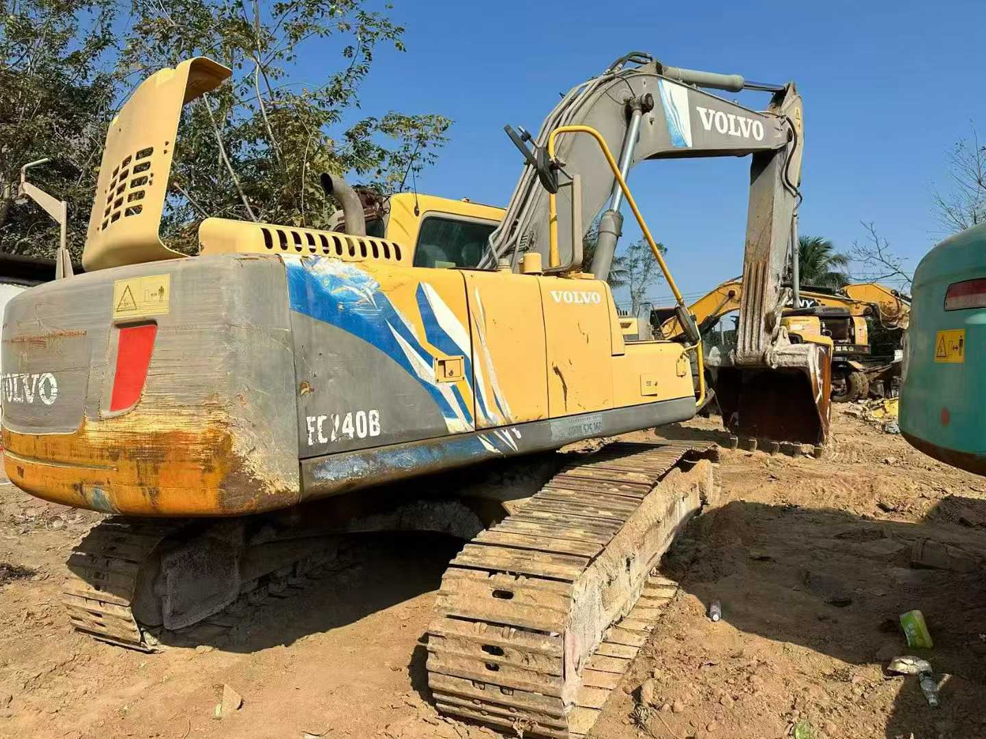 Used Volvo EC240 Excavator 2016 Model / 3