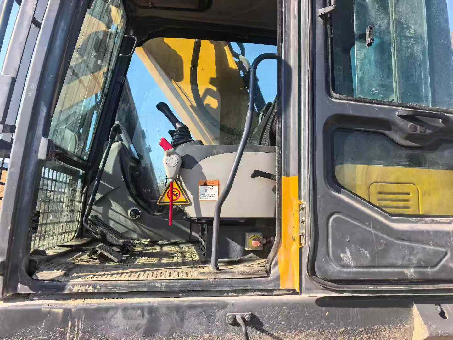 Used XCMG XE550DK Excavator 2022 Model / 9