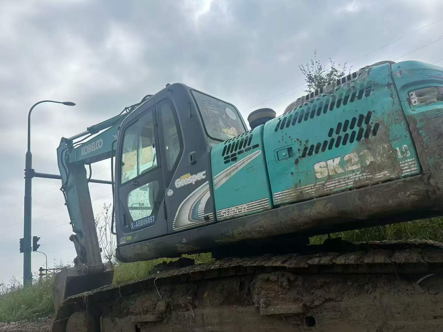 Used Kobelco SK210 Excavator 2011 Model / 3