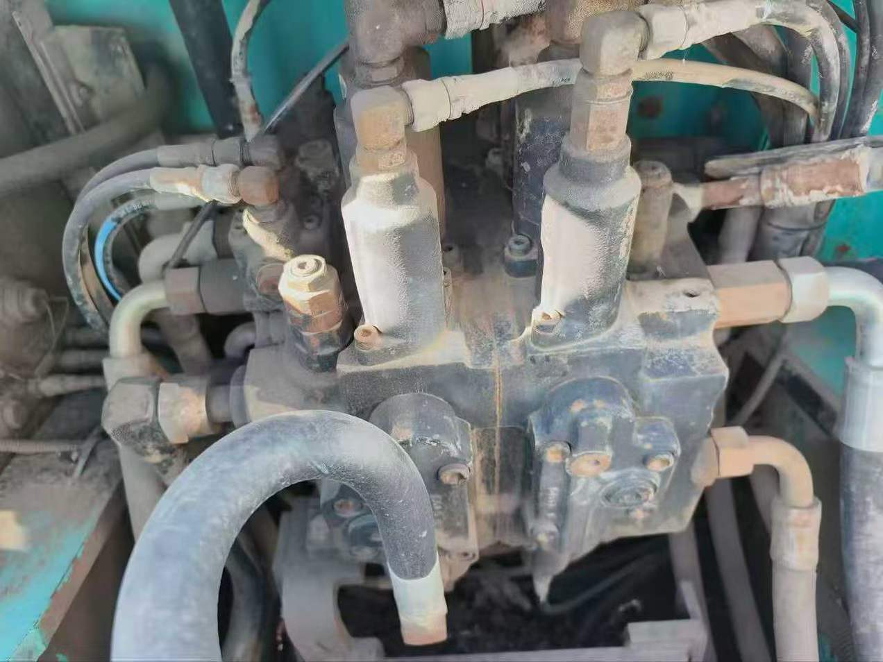 Used Kobelco SK230-6E Excavator 2016 Model / 6