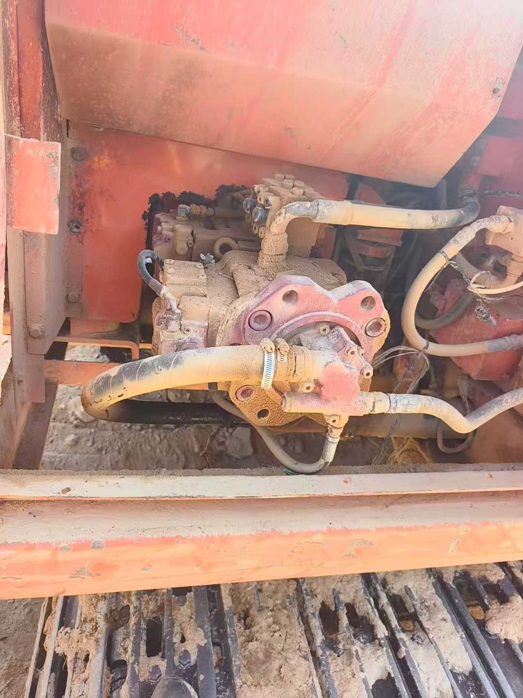 Used Doosan DH220 Excavator 2016 Model / 6