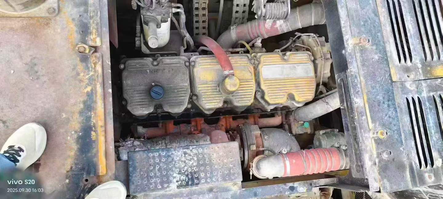 Used Caterpillar 365CL Excavator 2016 Model / 4