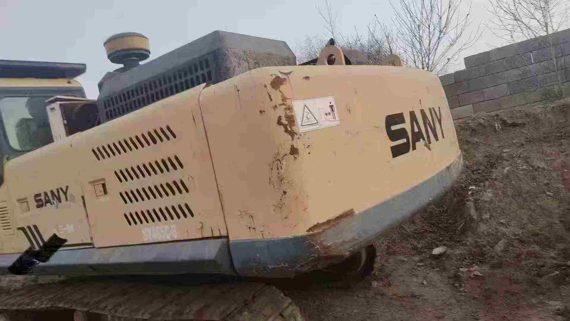 Used Sany SY85 Excavator 2016 Model / 2