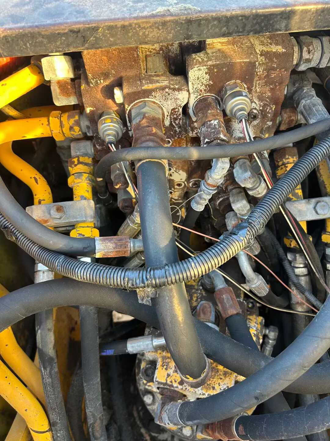 Used Kato HD512 Excavator 2016 Model / 7