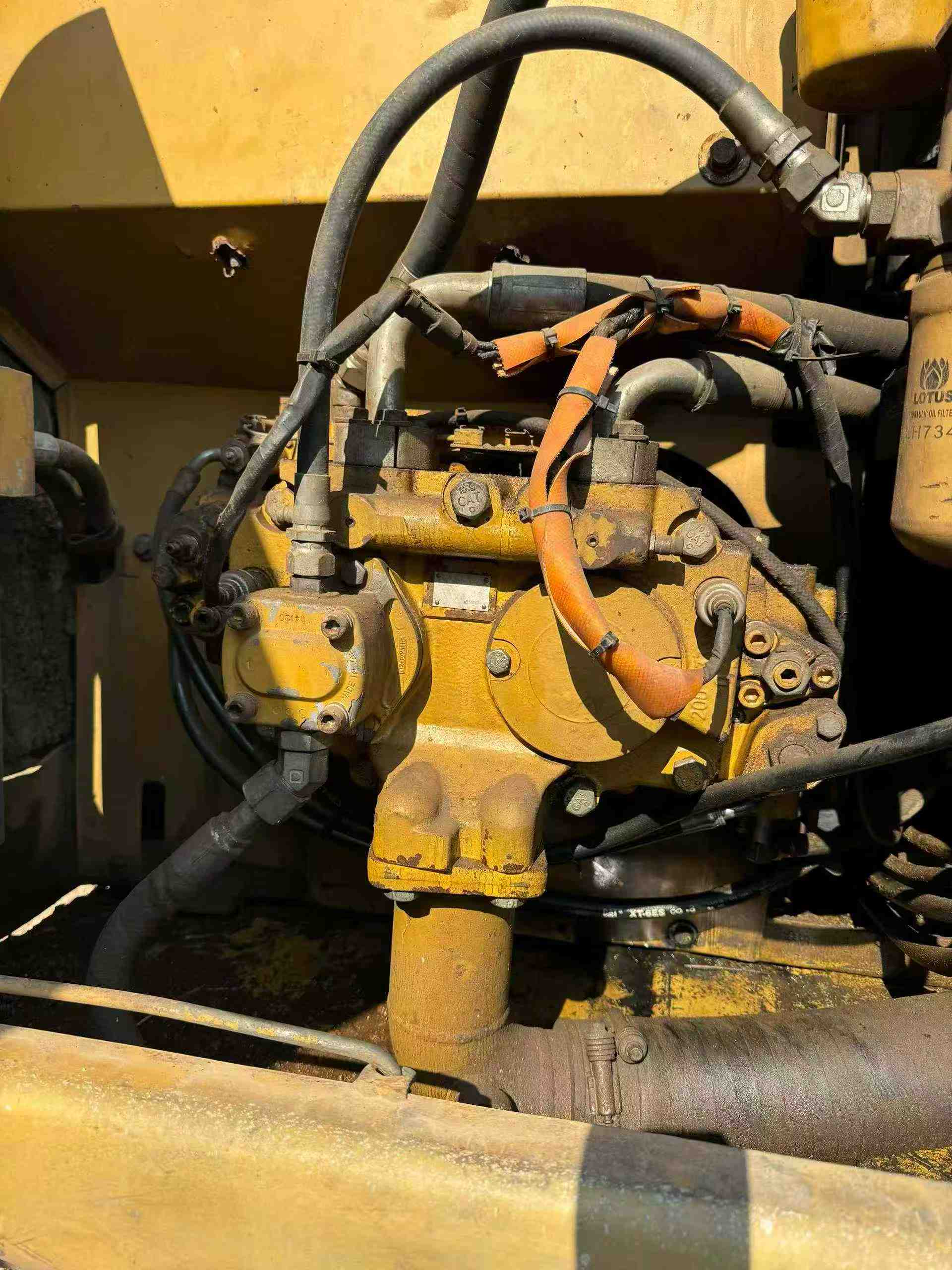 Used Caterpillar 323DL Excavator 2016 Model / 4