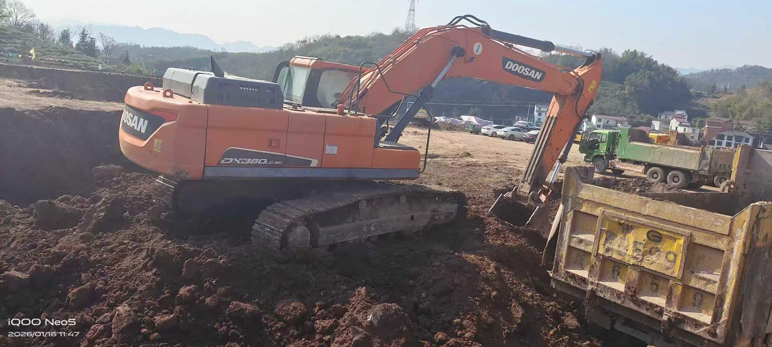 Used Doosan DX80 Excavator 2020 Model / 2