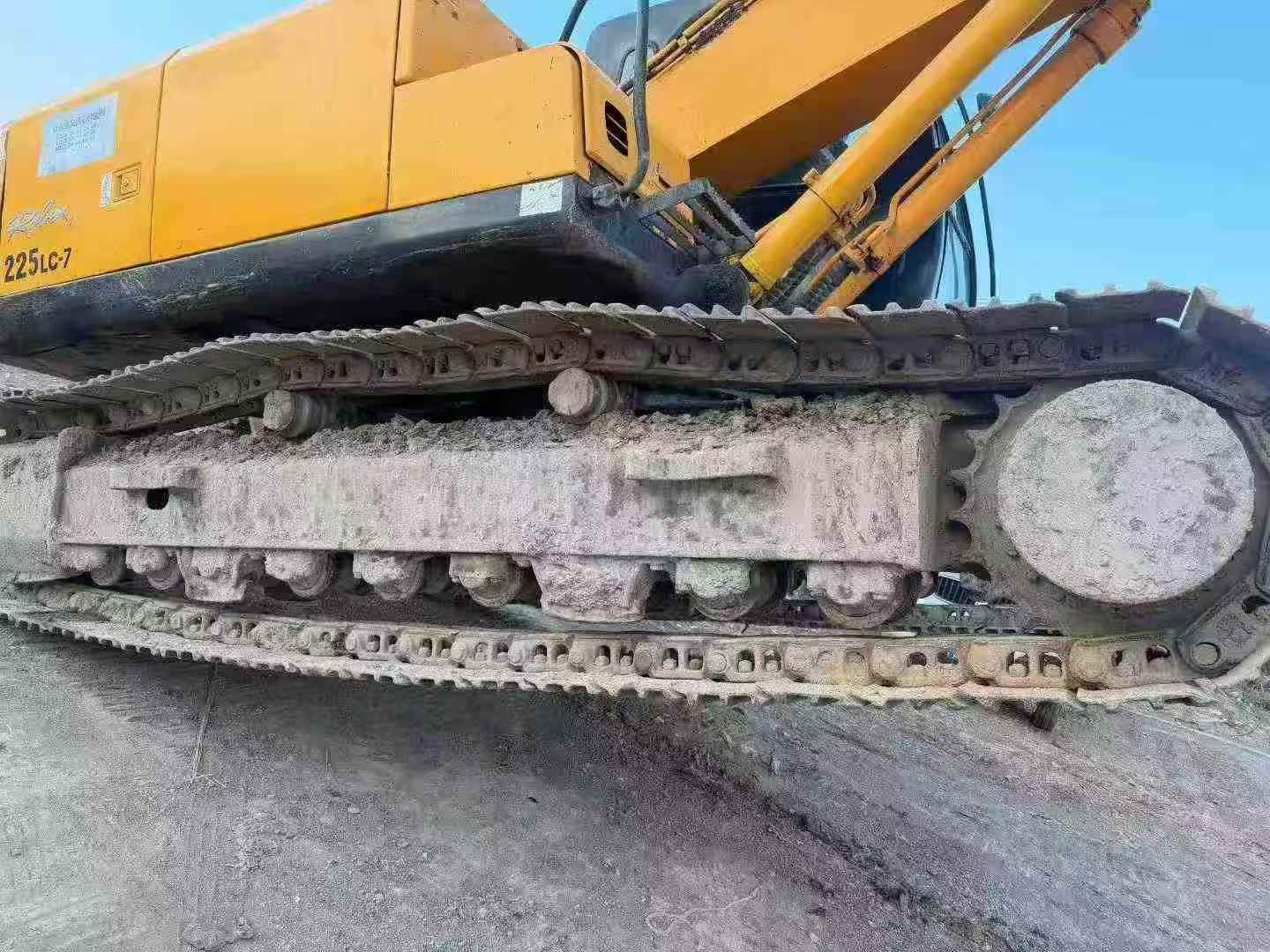 Used Hyundai R225-7 Excavator 2012 Model / 6