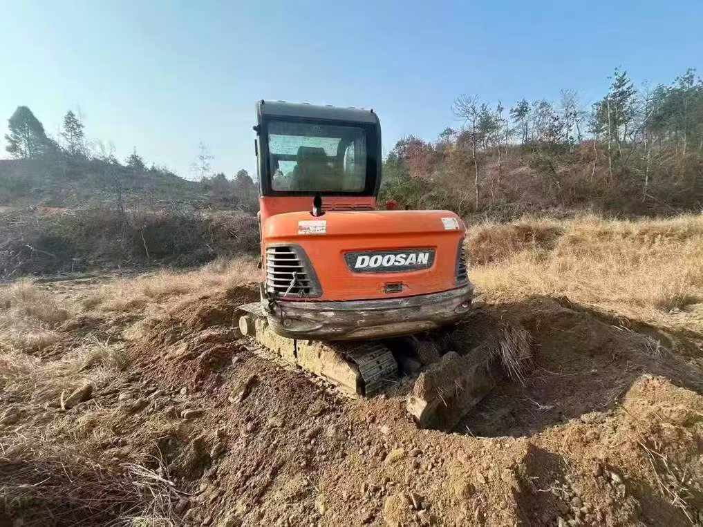Used Doosan DX55W Excavator 2017 Model / 4