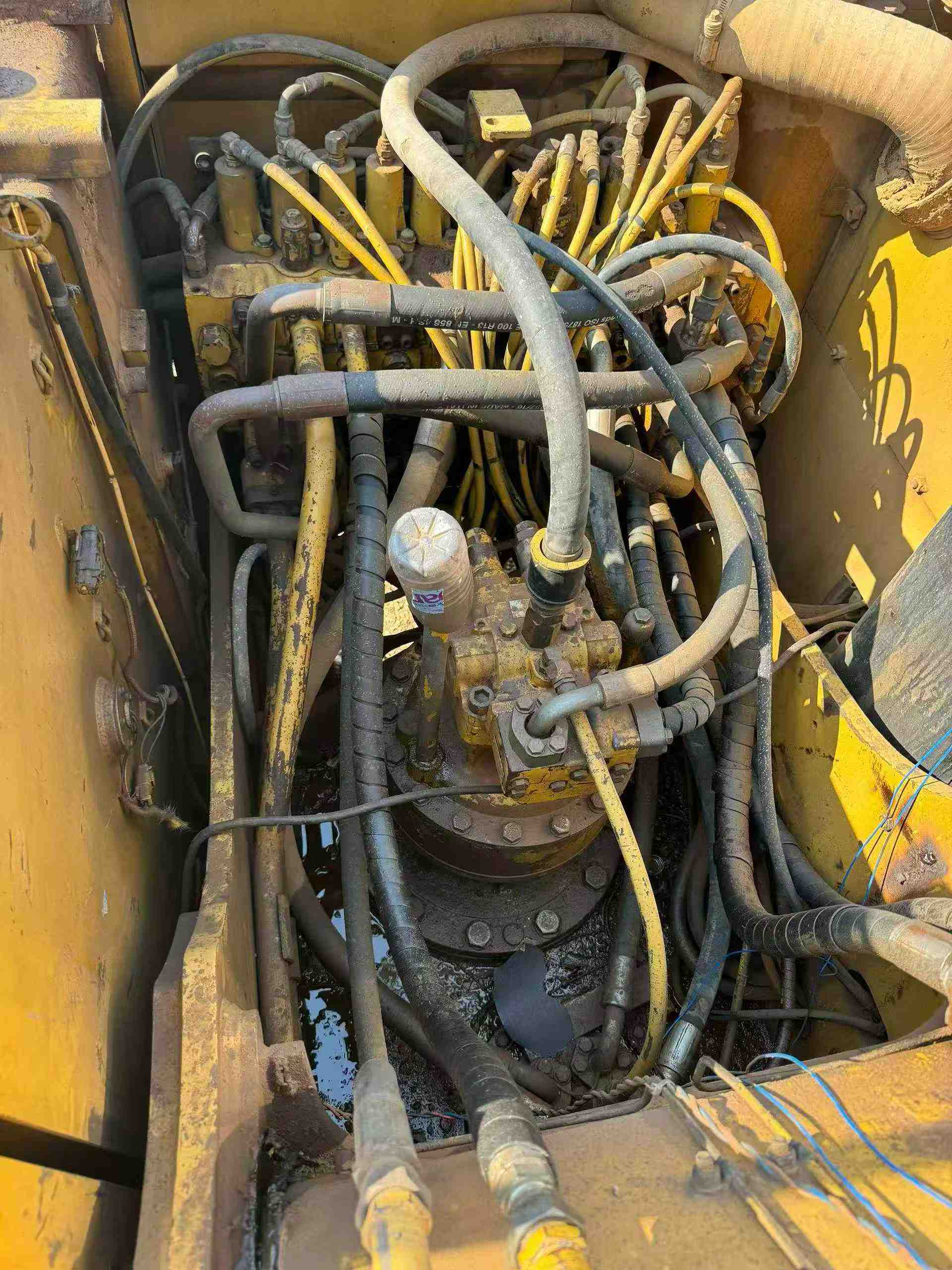 Used Caterpillar 323DL Excavator 2016 Model / 3