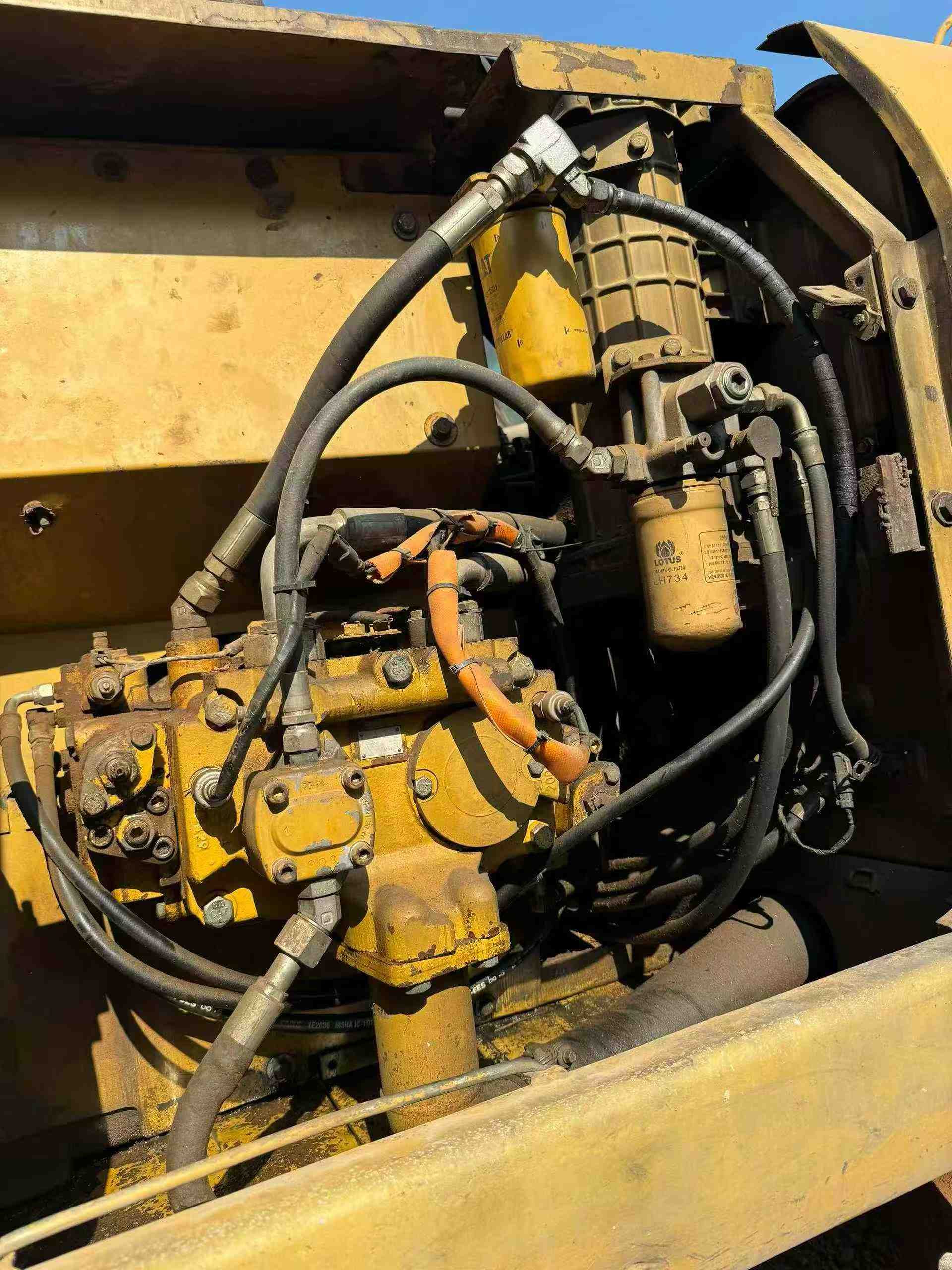 Used Caterpillar 323DL Excavator 2016 Model / 5