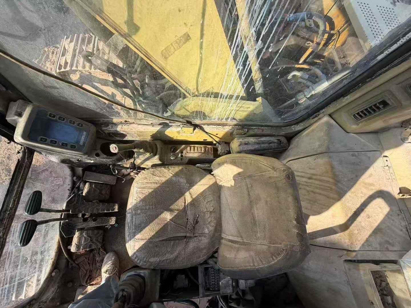 Used Caterpillar 325B Excavator 2016 Model / 8