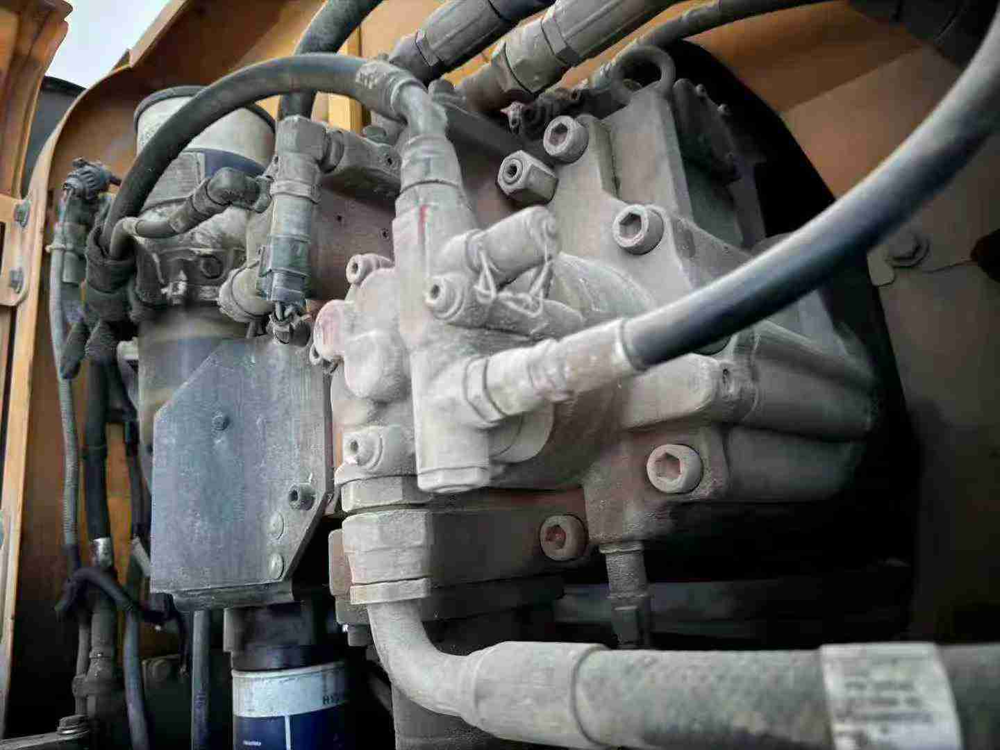 Used Hyundai R210WVS Excavator 2018 Model / 9