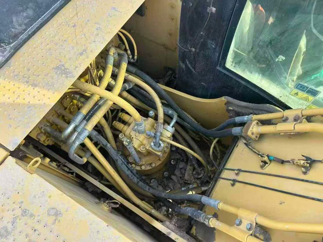 Used Caterpillar CT20 Excavator 2013 Model / 9