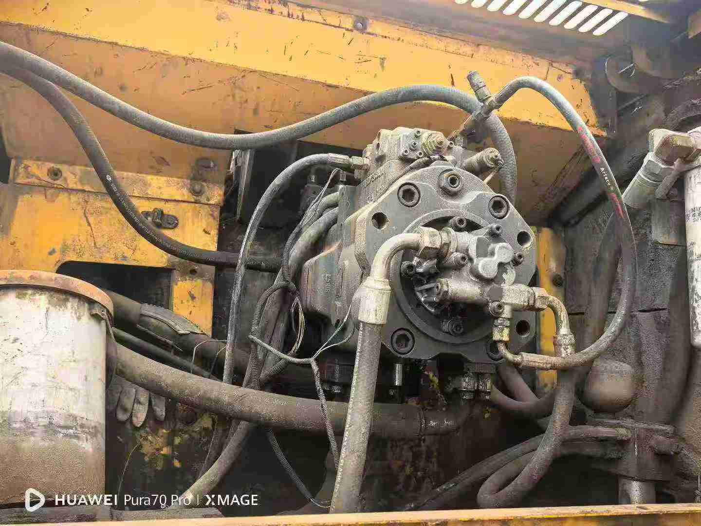 Used XCMG XE470 Excavator 2016 Model / 3