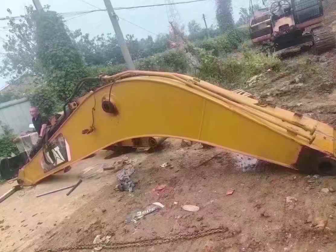 Used Caterpillar 330L Excavator 2016 Model / 3